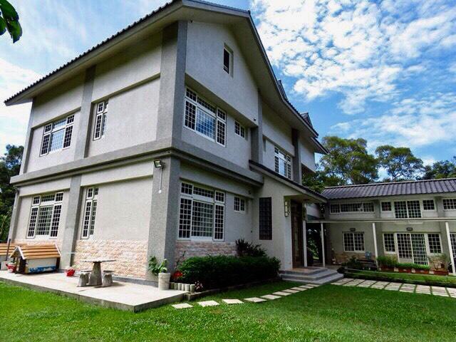 Fanny Manor B&B Emei Buitenkant foto