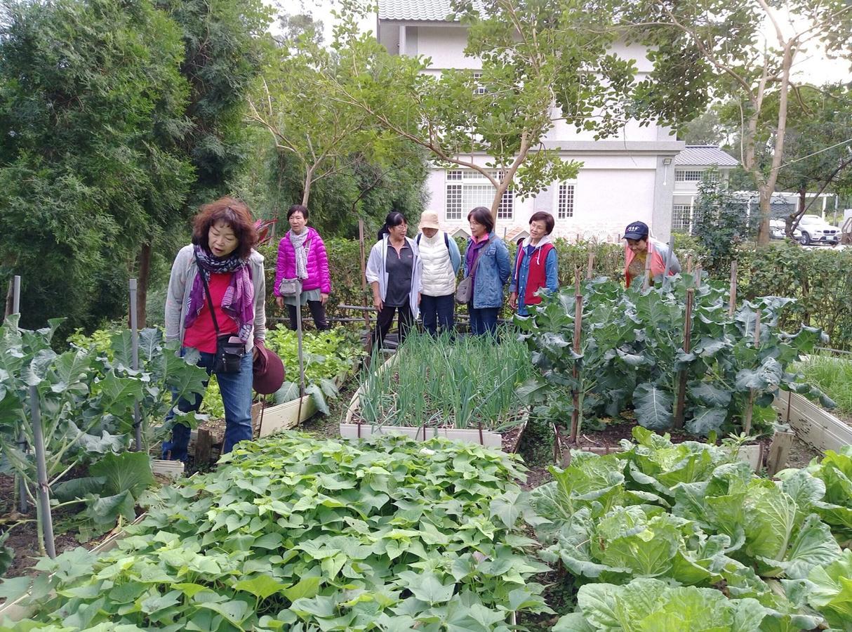 Fanny Manor B&B Emei Buitenkant foto